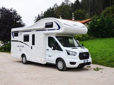 Camper e-MAX - McLouise Mansardato Glamys 226 - Noleggio camper Trentino