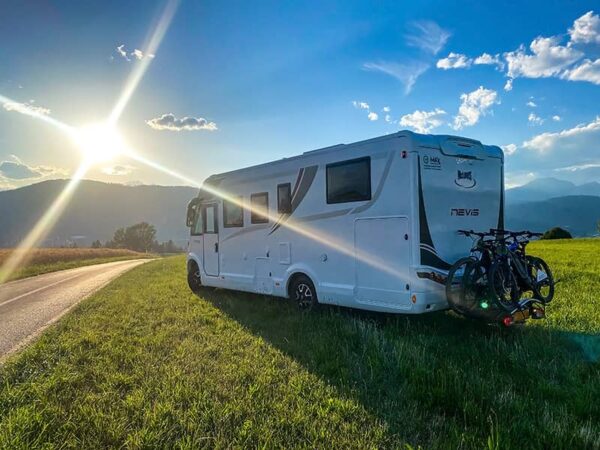 Noleggio Camper e-Max Motorhome McLouis Nevis 870